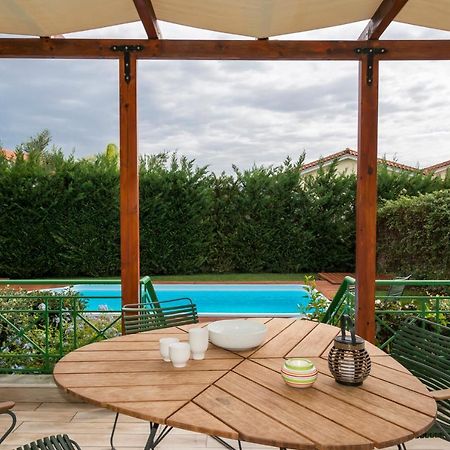 Venus Villa With Private Pool, 2Min To The Beach Finikounda Exterior foto