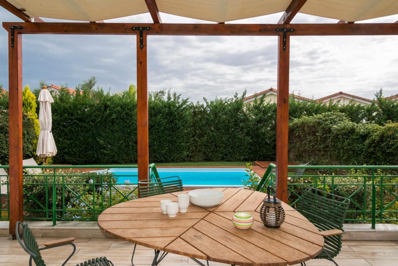 Venus Villa With Private Pool, 2Min To The Beach Finikounda Exterior foto